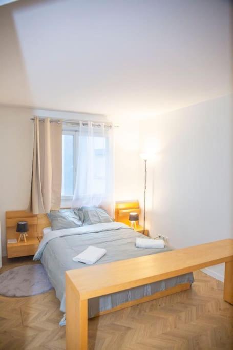Grand 2 Pieces Balcon Parking Porte Paris Aubervilliers Exterior photo